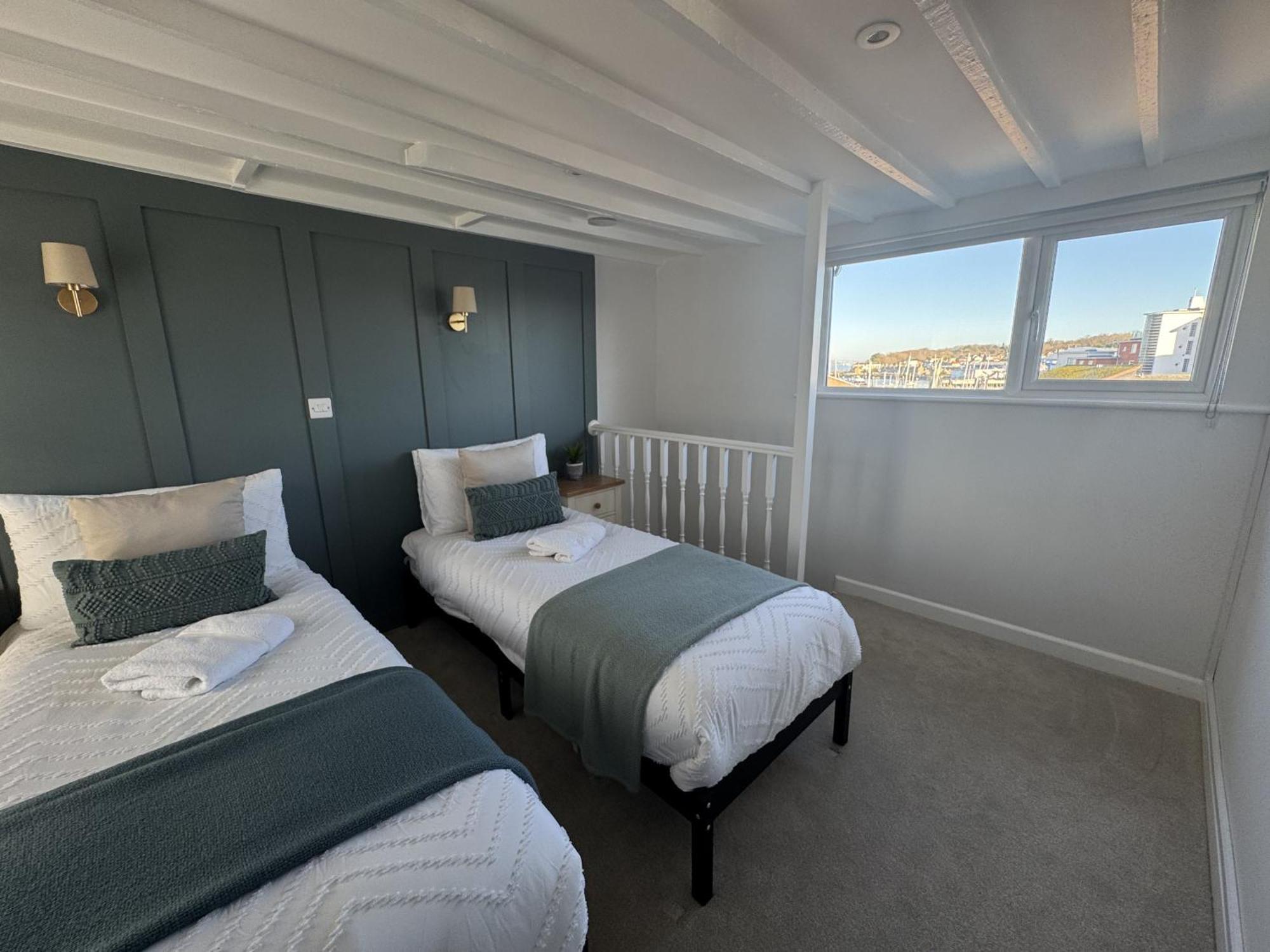Villa Driftwood House - Luxury Dog-Friendly Townhouse In Cowes, Steps From Marina Cowes  Exterior foto
